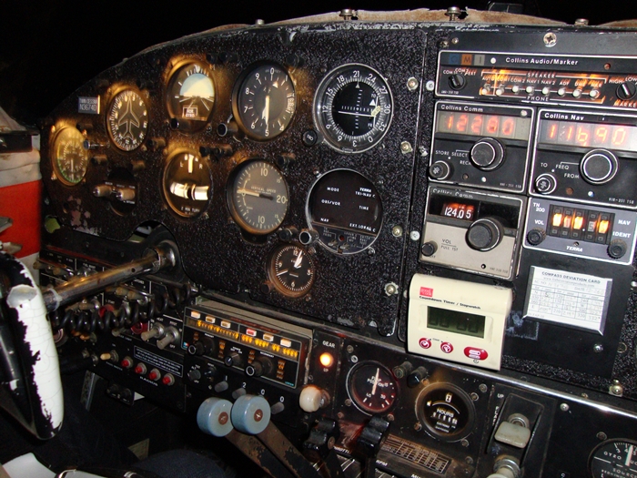 Cessna 310-Cockpit